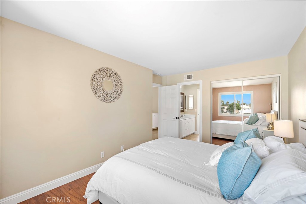 MLS #OC25255139 image #25