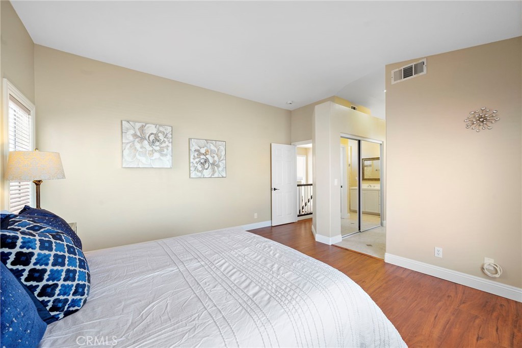 MLS #OC25255139 image #29