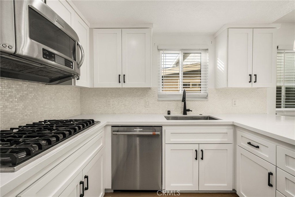 MLS #OC25255151 image #13