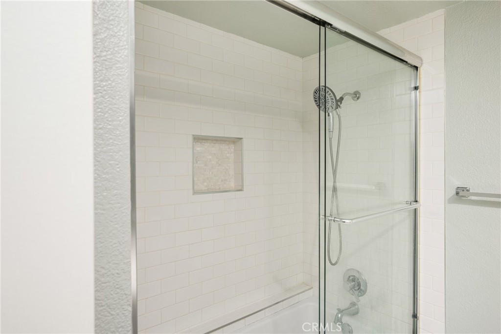 MLS #OC25255151 image #19