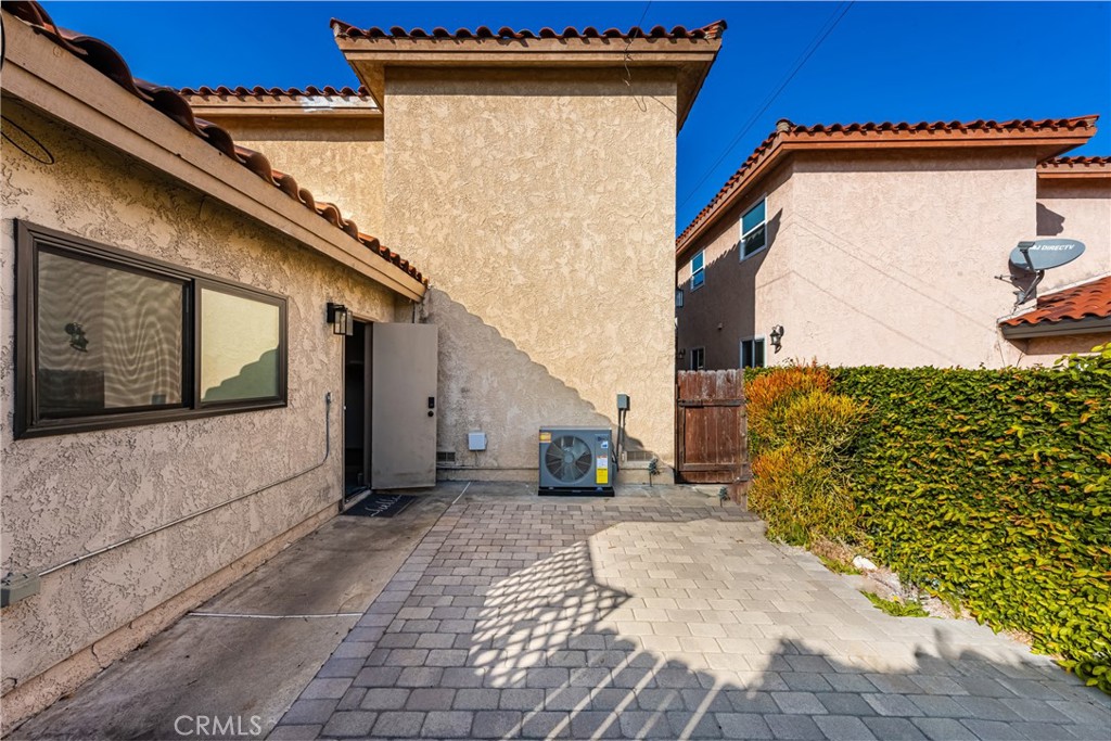 MLS #OC25255151 image #32