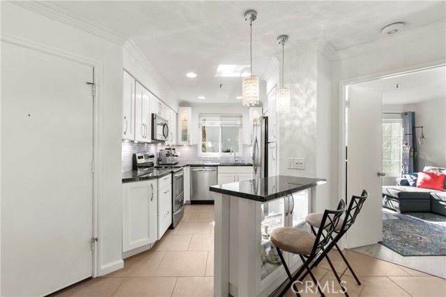 MLS #OC25255198 image #8