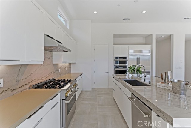 MLS #OC25255212 image #4