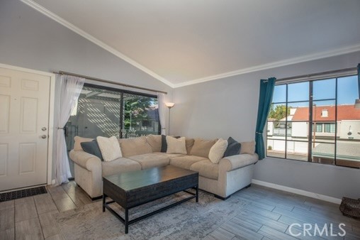 MLS #OC25255227 image #10