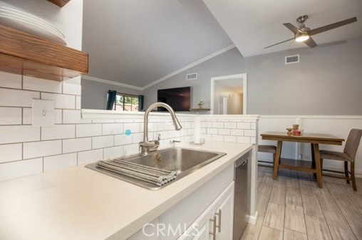 MLS #OC25255227 image #2