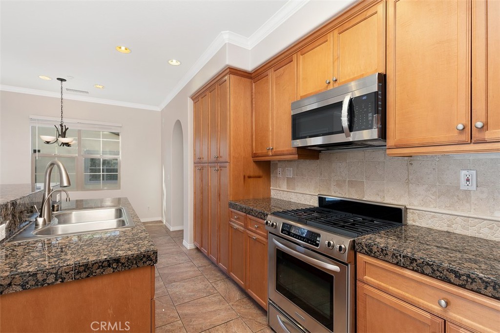 MLS #OC25255258 image #14