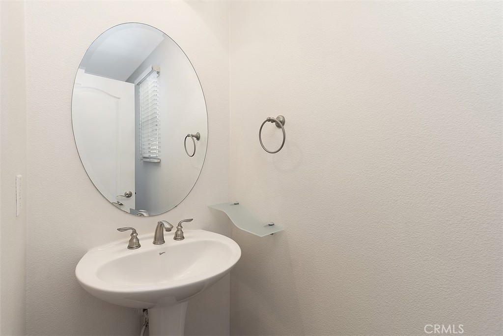 MLS #OC25255258 image #15