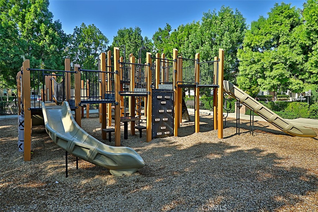 MLS #OC25255258 image #28