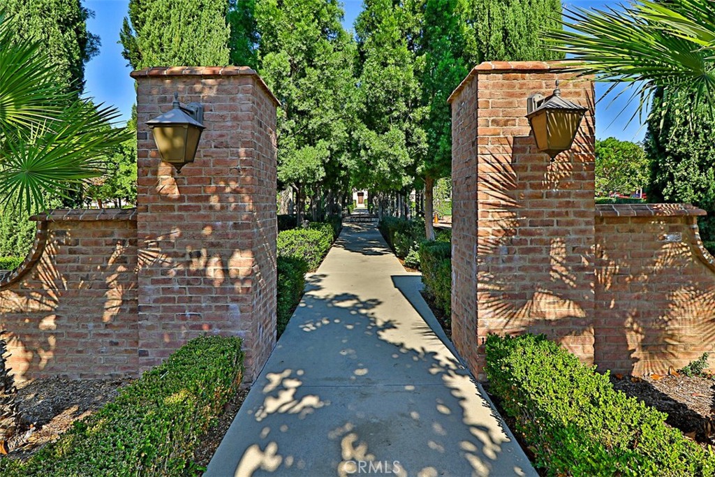 MLS #OC25255258 image #30