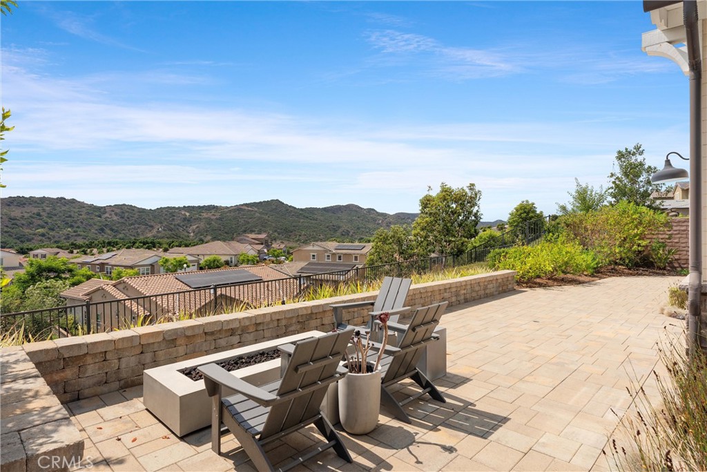 MLS #OC25255296 image #1