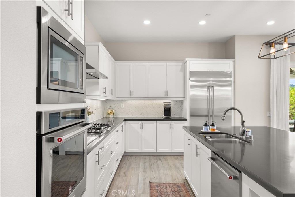 MLS #OC25255296 image #14