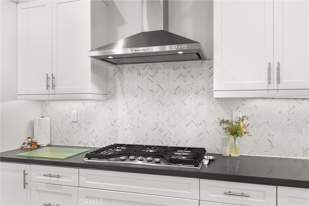 MLS #OC25255296 image #15