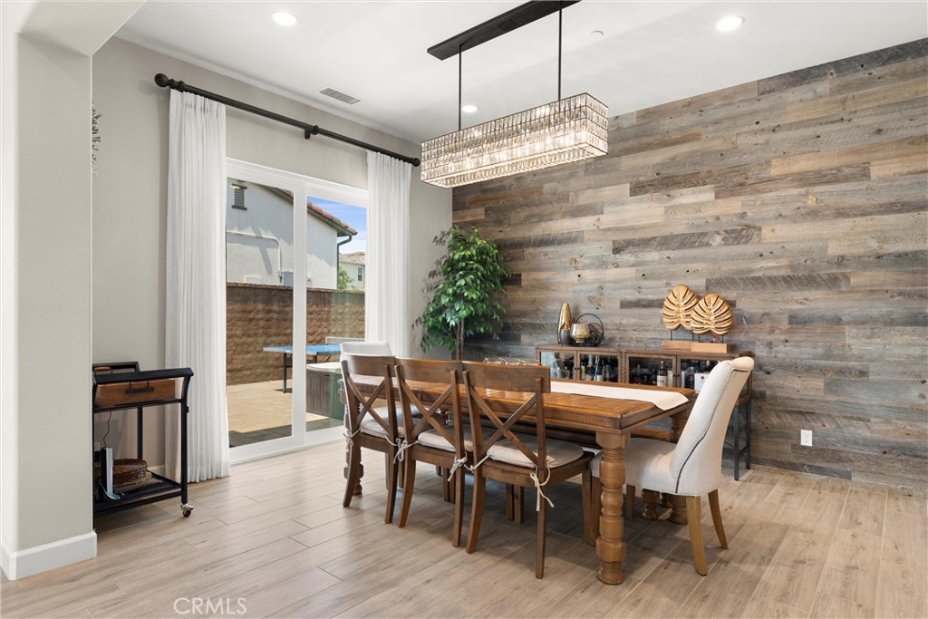 MLS #OC25255296 image #16