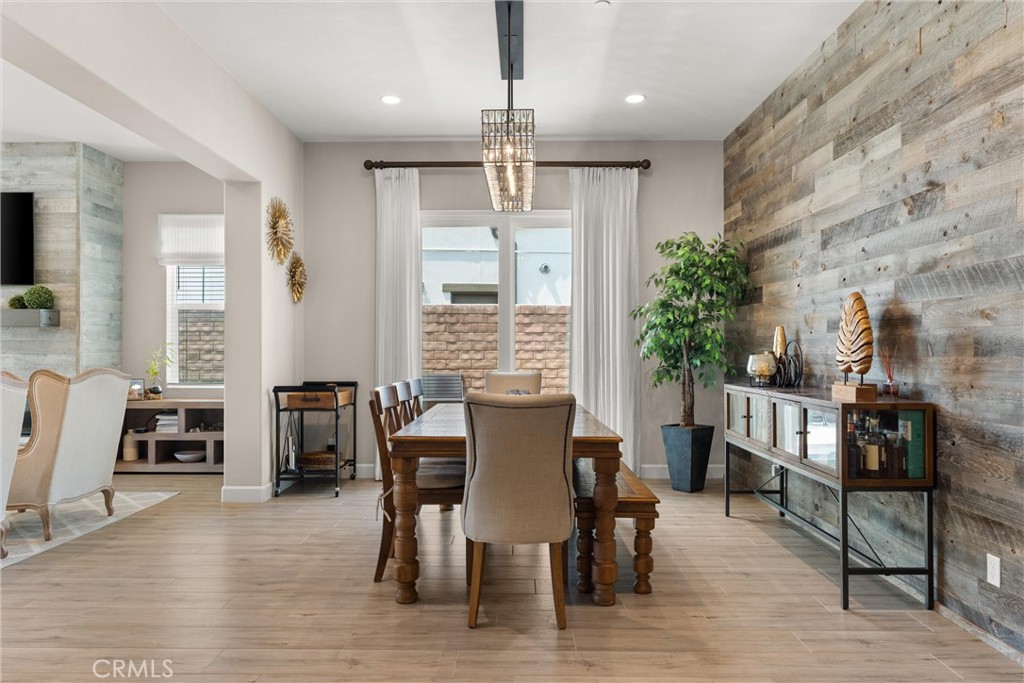 MLS #OC25255296 image #17