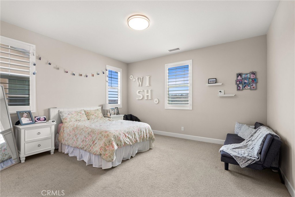 MLS #OC25255296 image #30