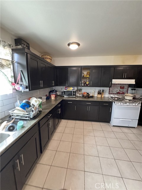 MLS #OC25255315 image #17