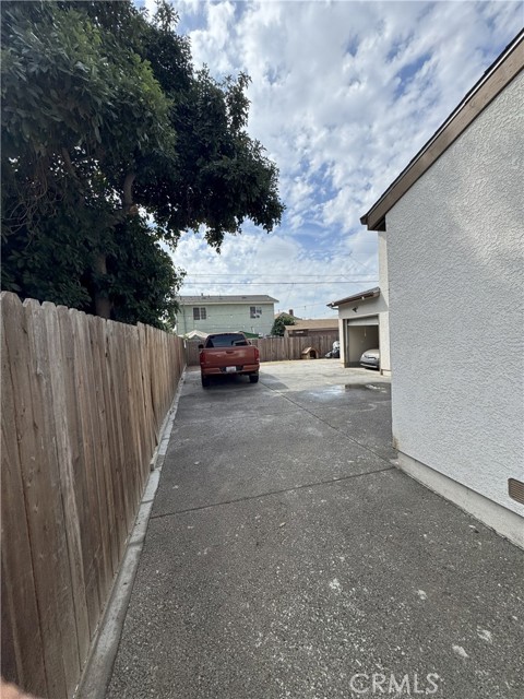 MLS #OC25255315 image #3