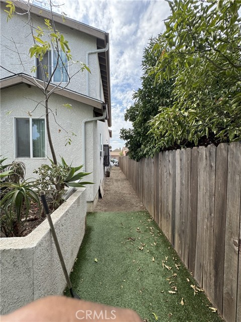 MLS #OC25255315 image #7