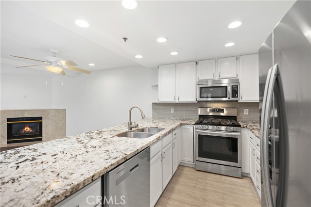 MLS #OC25255332 image #10