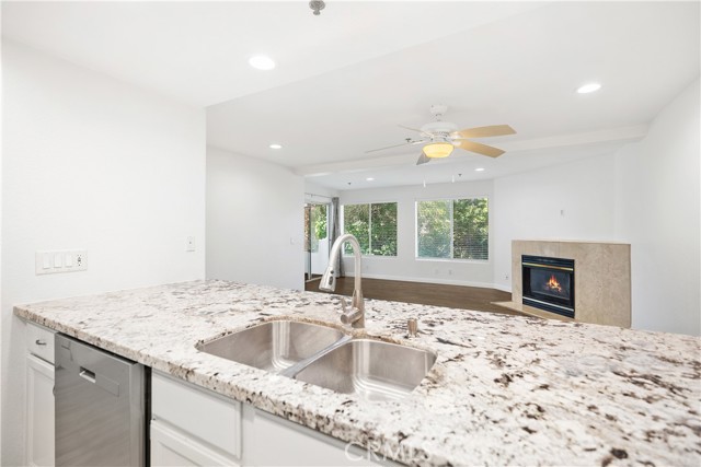 MLS #OC25255332 image #13