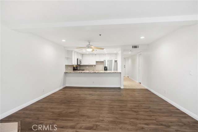 MLS #OC25255332 image #15