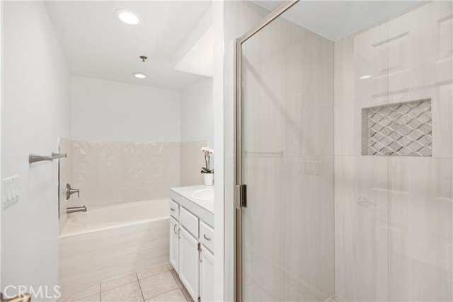 MLS #OC25255332 image #28