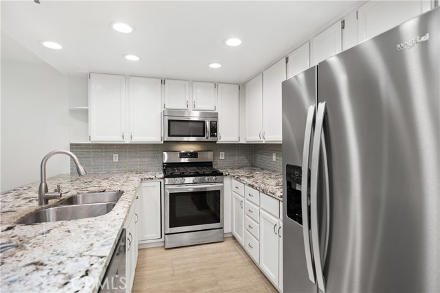 MLS #OC25255332 image #8