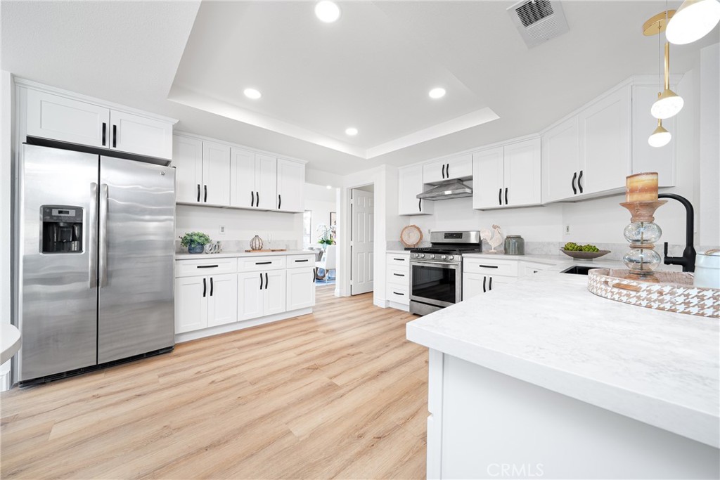 MLS #OC25255376 image #15