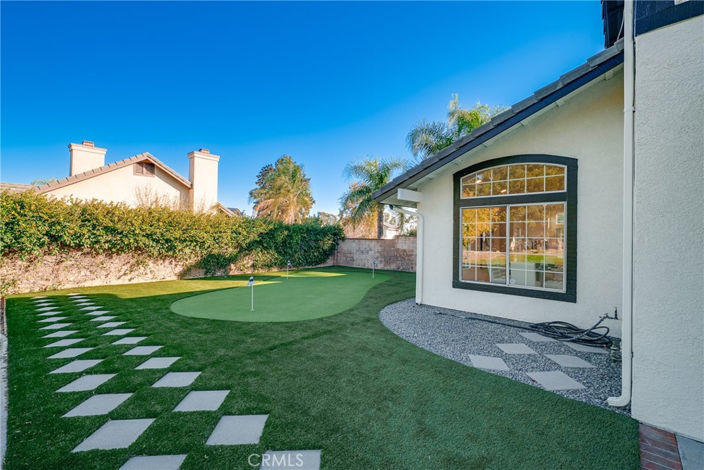 MLS #OC25255376 image #33