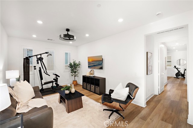 MLS #OC25255406 image #19