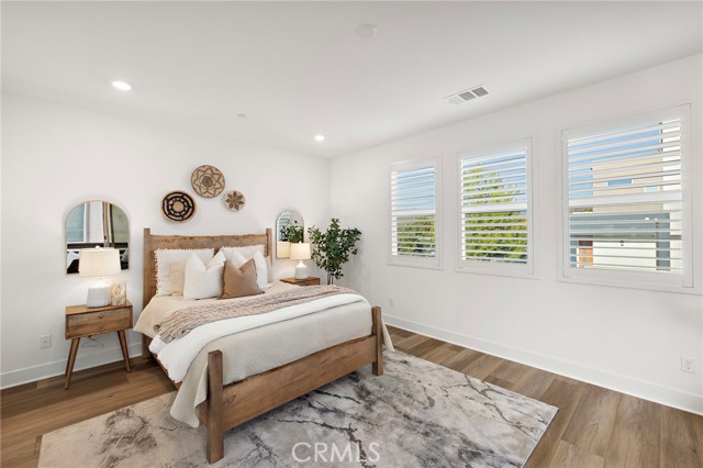 MLS #OC25255406 image #20