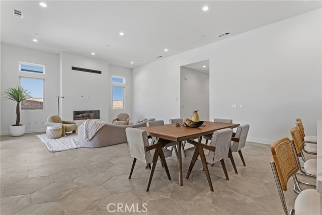 MLS #OC25255465 image #2