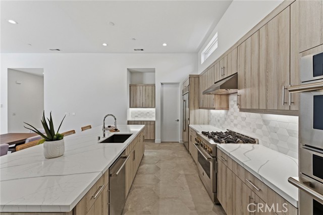 MLS #OC25255465 image #7