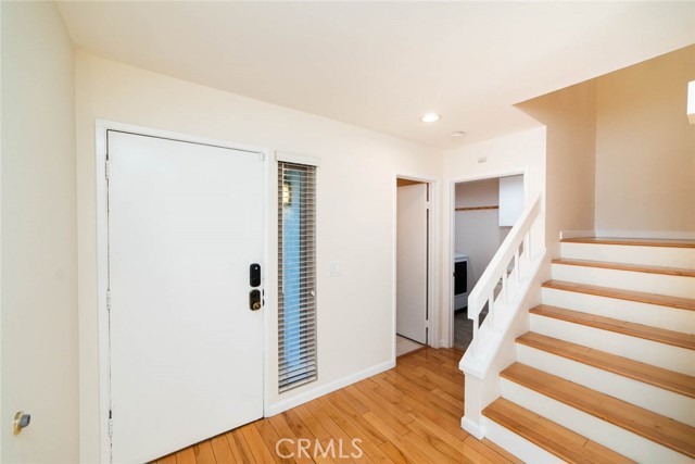 MLS #OC25255490 image #1