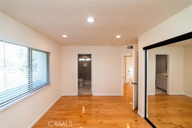 MLS #OC25255490 image #21