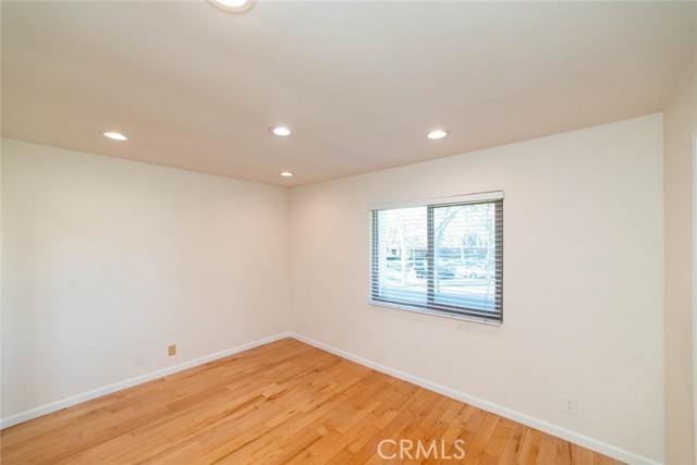 MLS #OC25255490 image #22