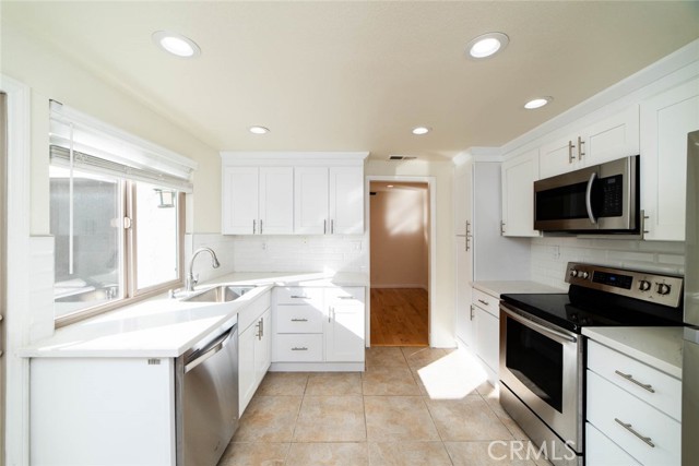 MLS #OC25255490 image #4