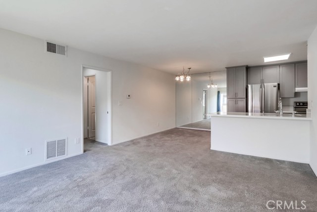 MLS #OC25255495 image #4