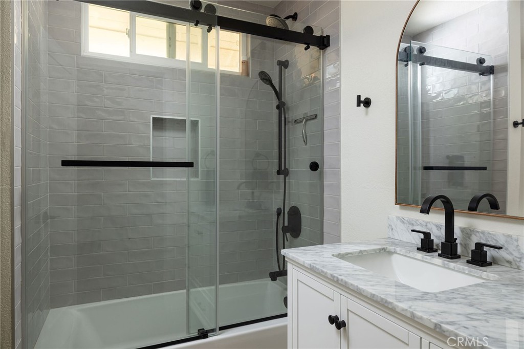 MLS #OC25255509 image #26