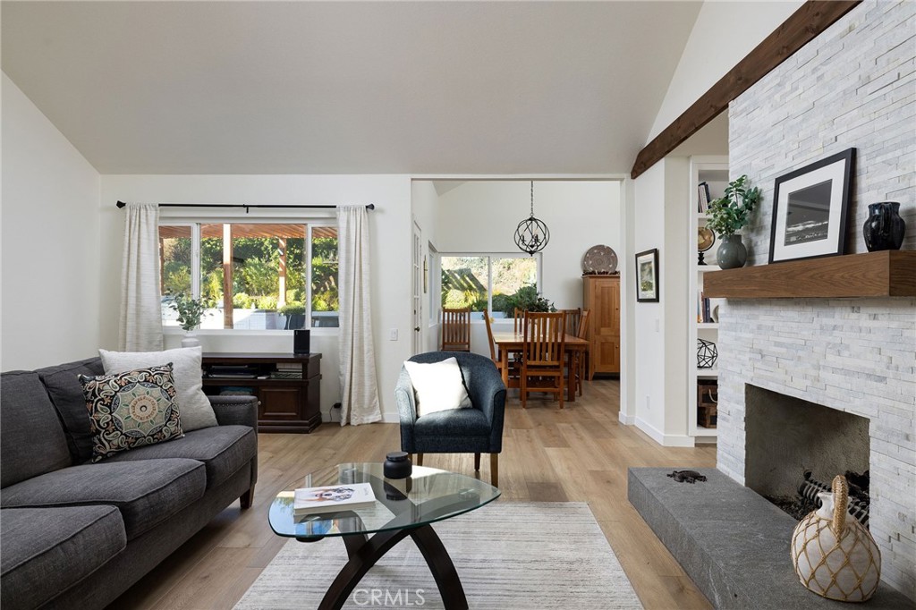 MLS #OC25255509 image #5