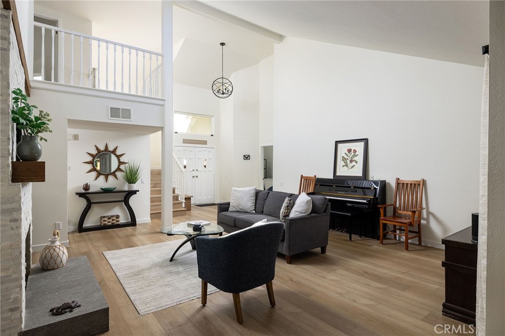 MLS #OC25255509 image #6