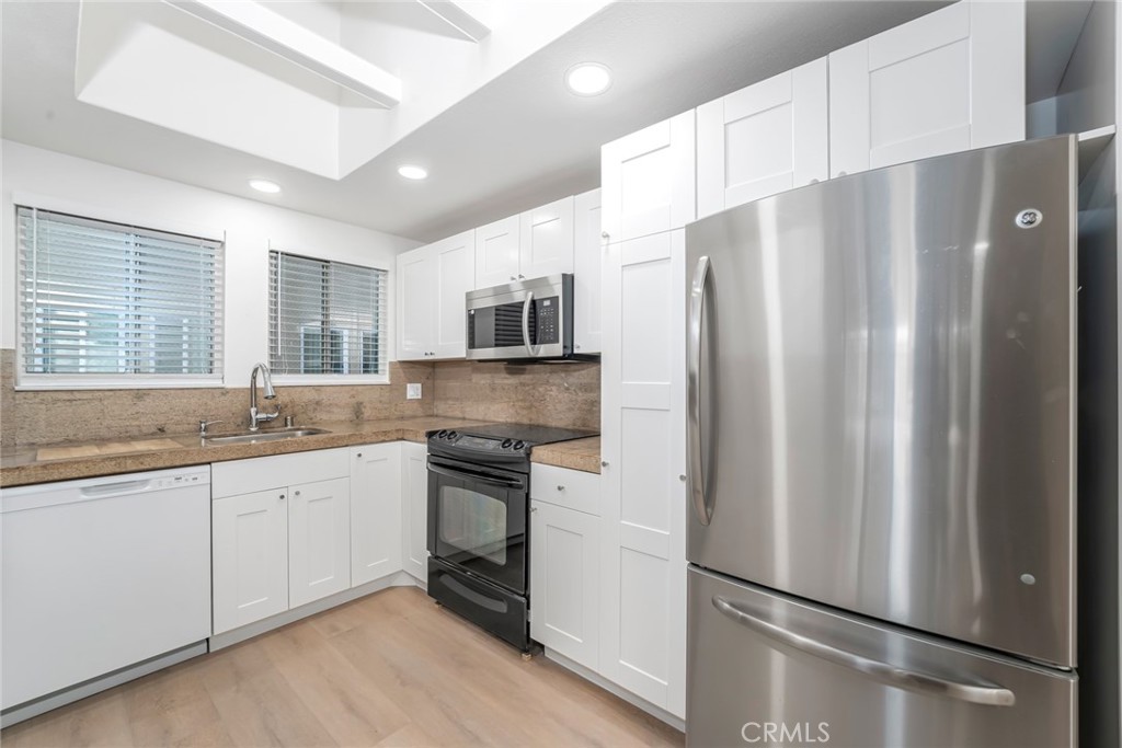 MLS #OC25255577 image #6