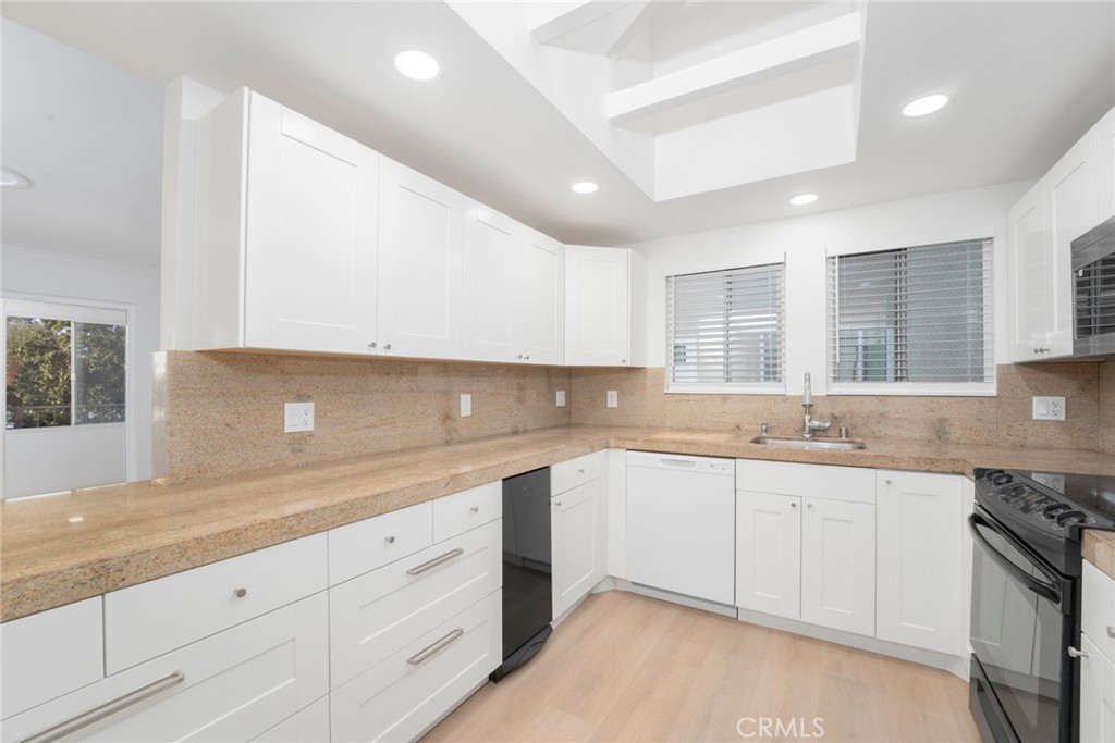 MLS #OC25255577 image #7