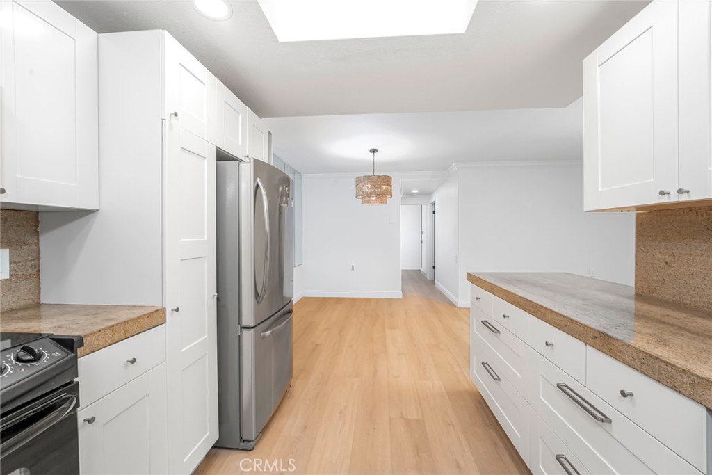 MLS #OC25255577 image #9