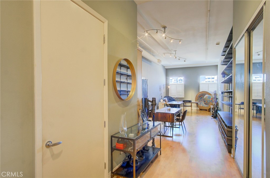 MLS #OC25255620 image #10