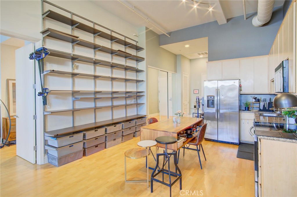 MLS #OC25255620 image #2