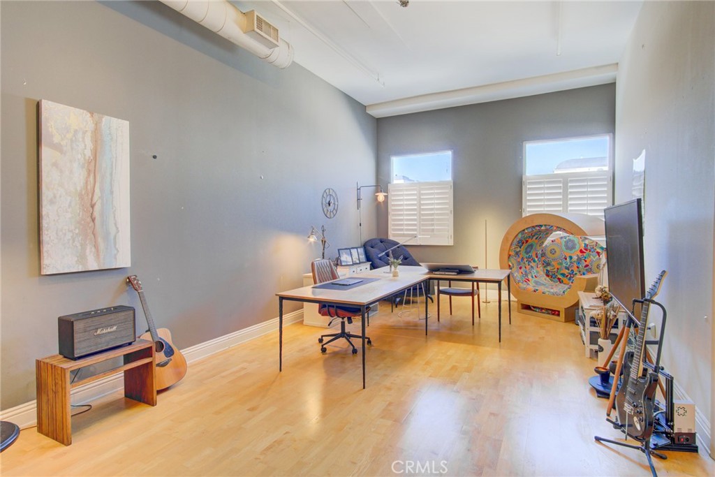 MLS #OC25255620 image #4