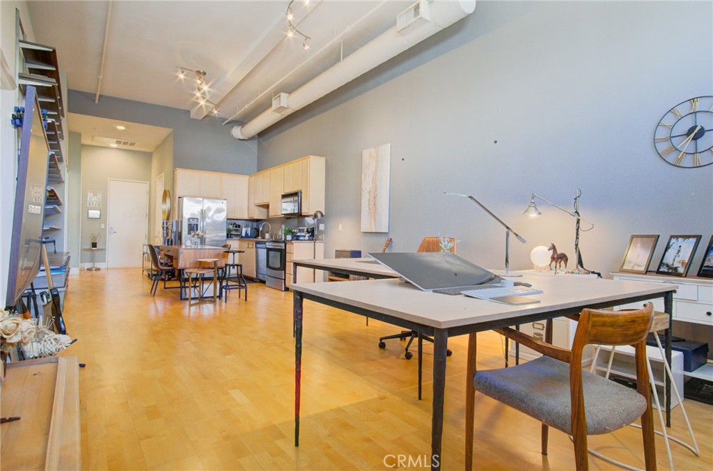 MLS #OC25255620 image #8