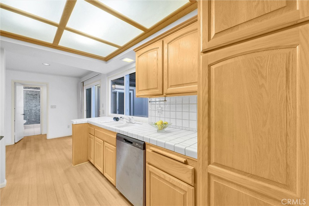 MLS #OC25255657 image #12