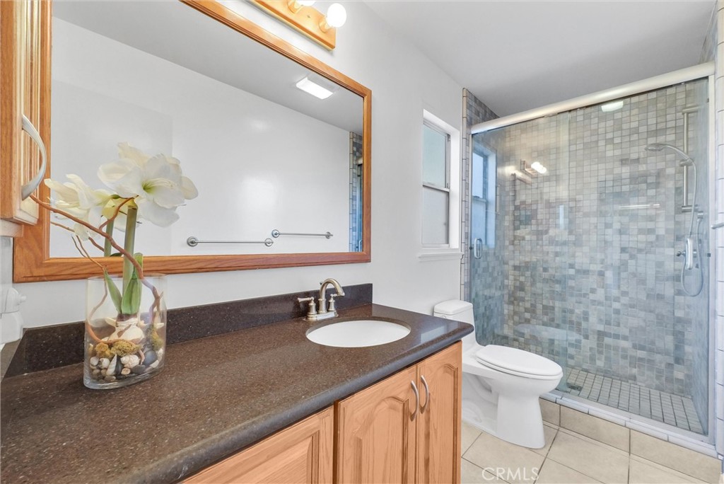 MLS #OC25255657 image #16